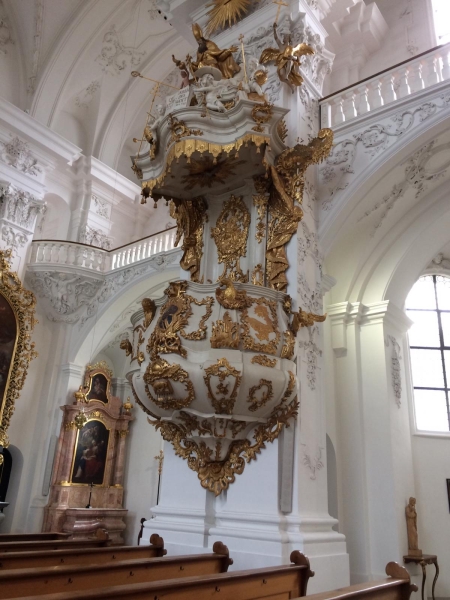 PHOTO 2018 10 01 19 56 54